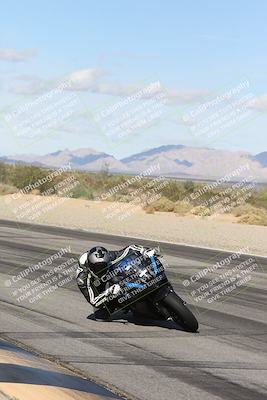 media/Nov-16-2025-Race Pace (Sun) [[8c5fa54630]]/Verified Riders/4-Turn 3 Inside (1050am)/